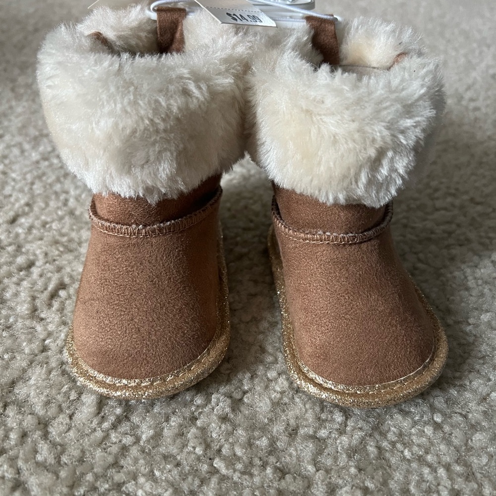 Cozy Tan Baby Boots with Faux Fur